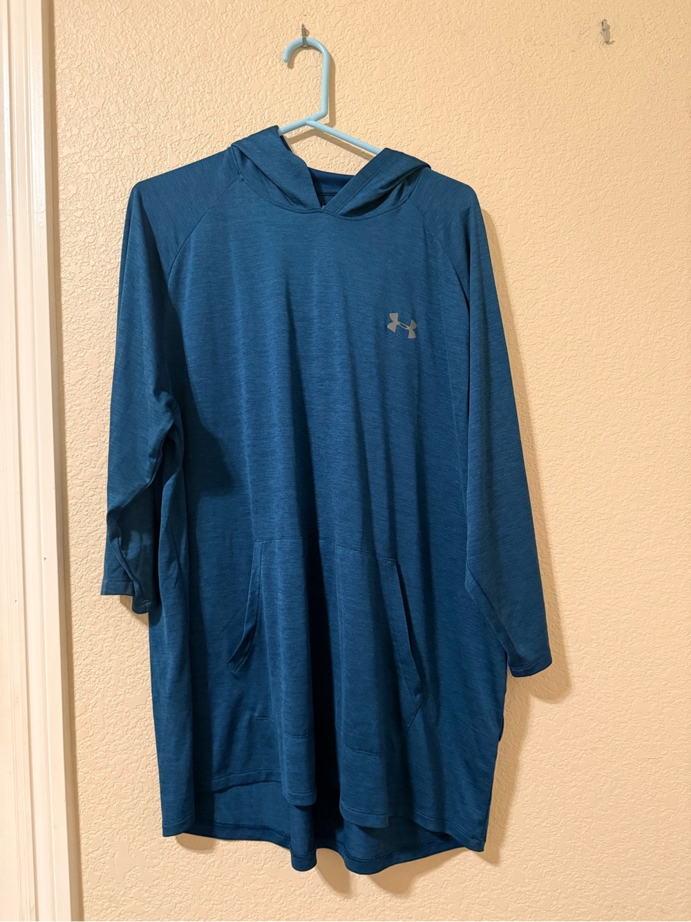 Under Armour Seafoam Green Athletic Pullover
